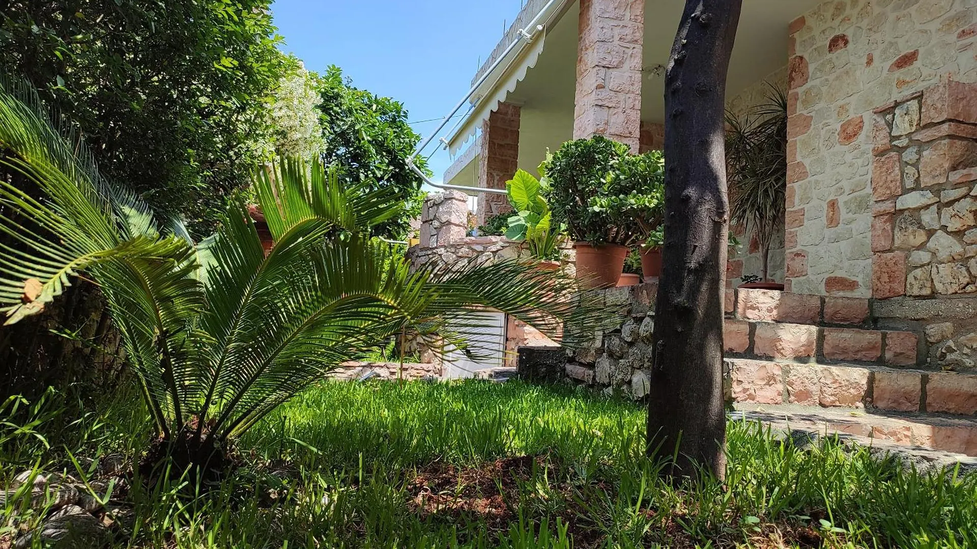 Vila Redstone Apartment Ksamil