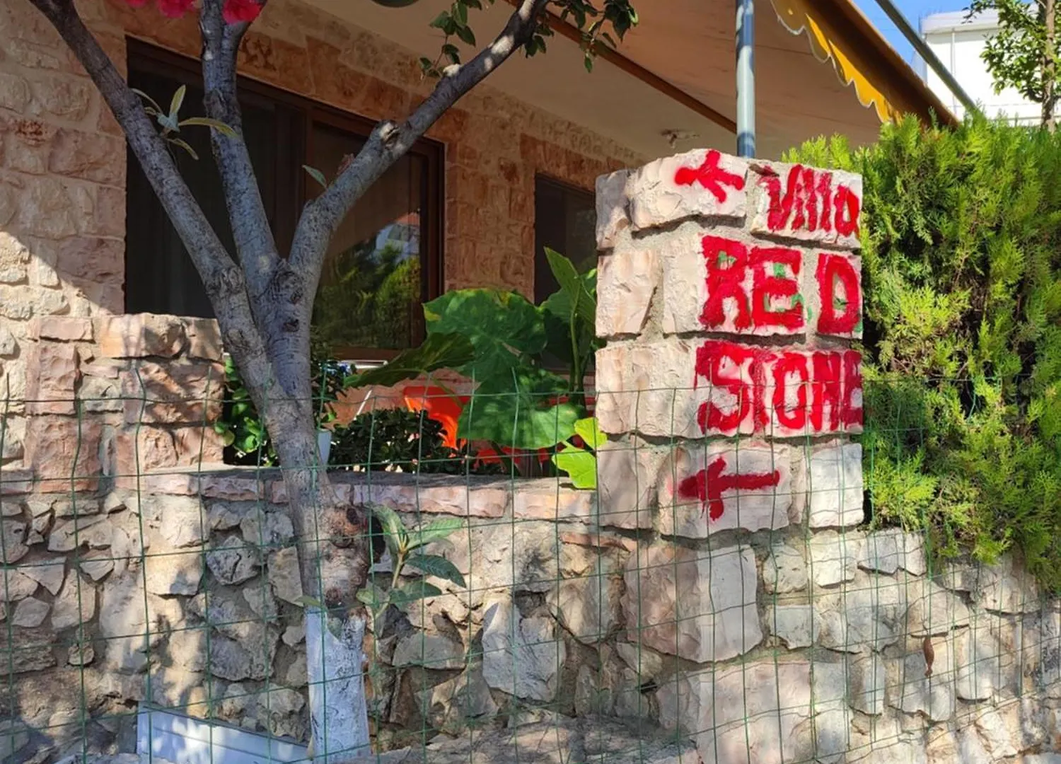 Vila Redstone Apartment Ksamil 0*,  Albania