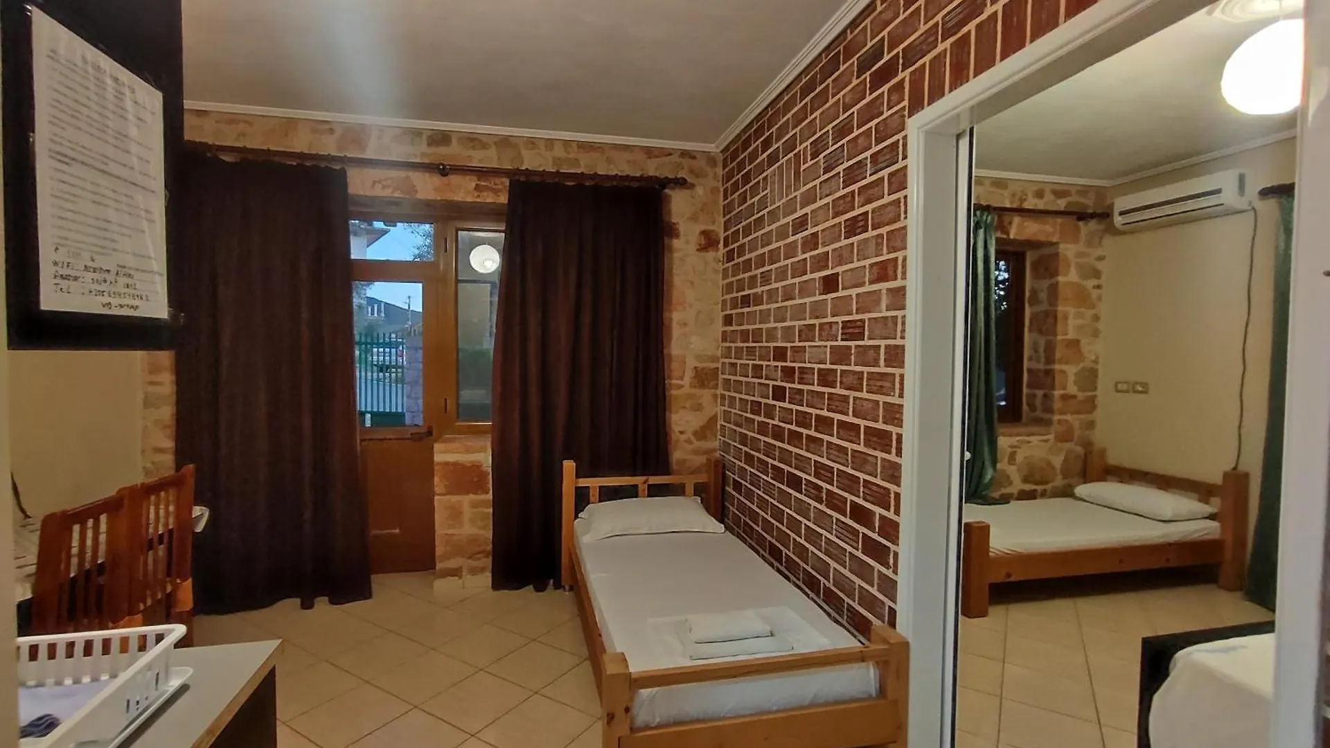 Vila Redstone Apartment Ksamil