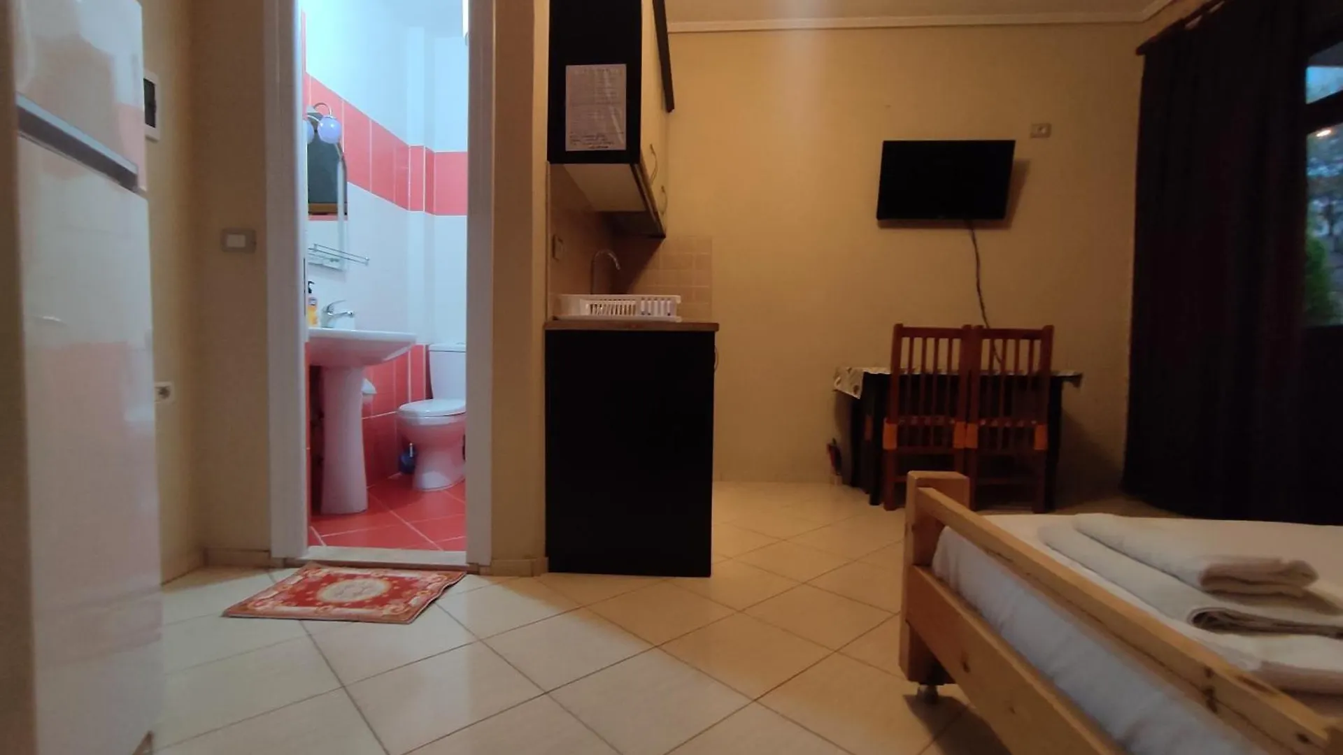 Vila Redstone Apartment Ksamil