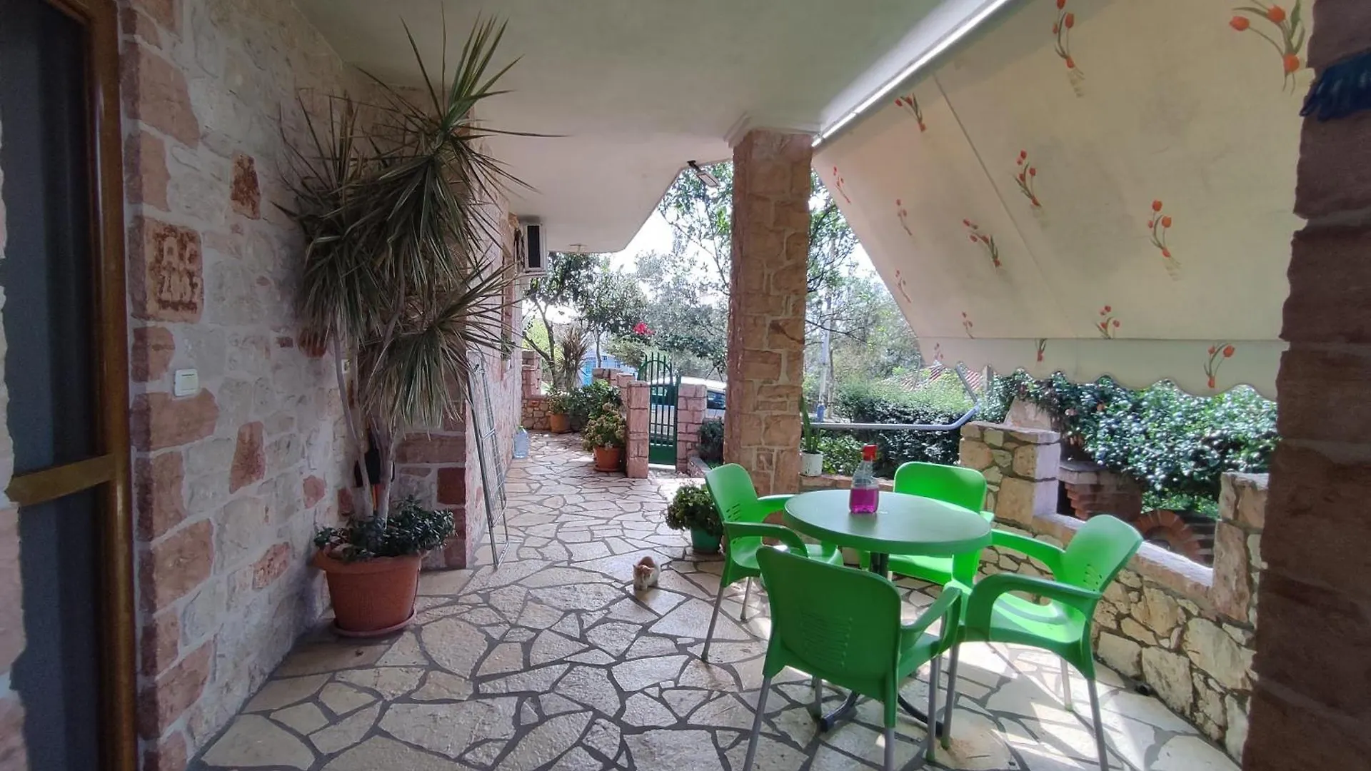 Vila Redstone Apartment Ksamil