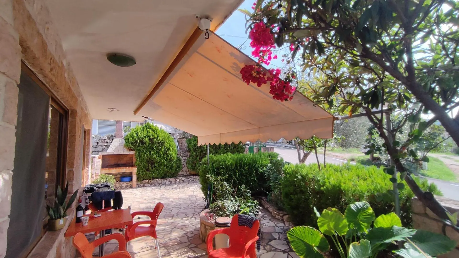 Vila Redstone Apartment Ksamil 0*,  Albania